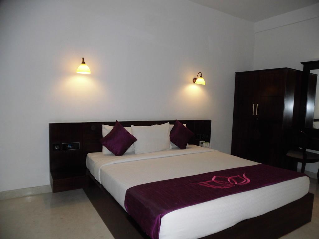 Lakshmi Hotel Thanjavur Zimmer foto