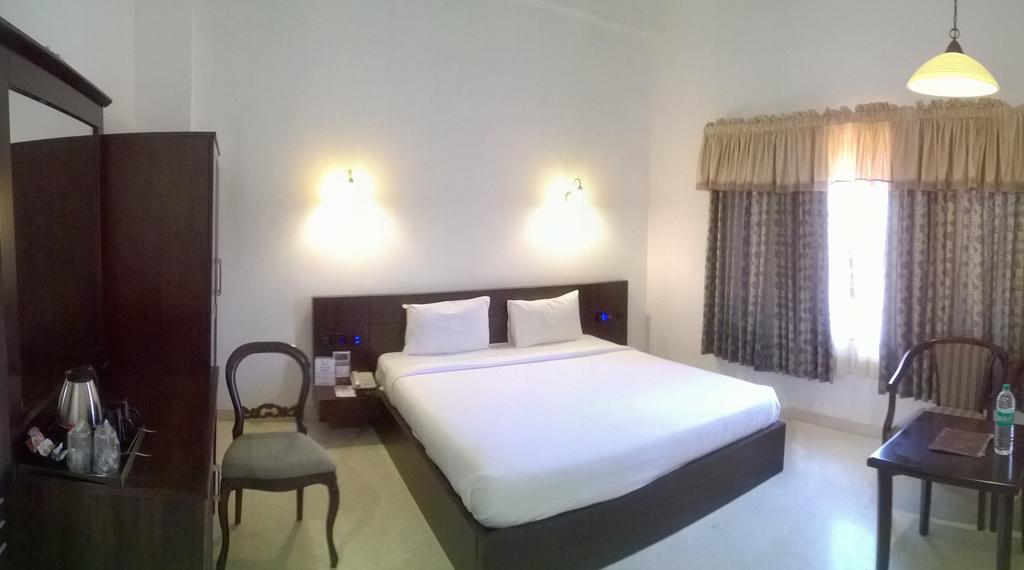 Lakshmi Hotel Thanjavur Zimmer foto